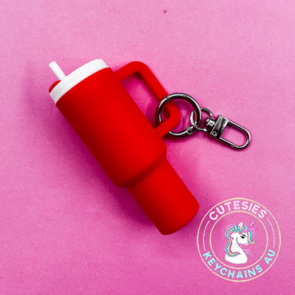 Mini plastic tumbler container to hold items